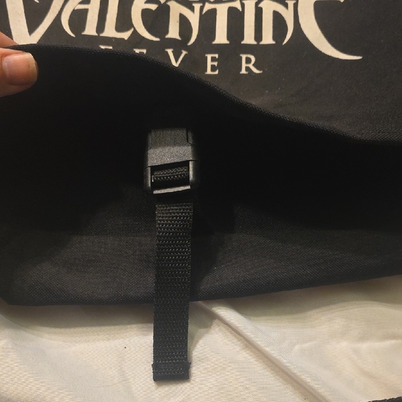 Bullet For My Valentine Black Messenger Bag - Picture 3 of 3